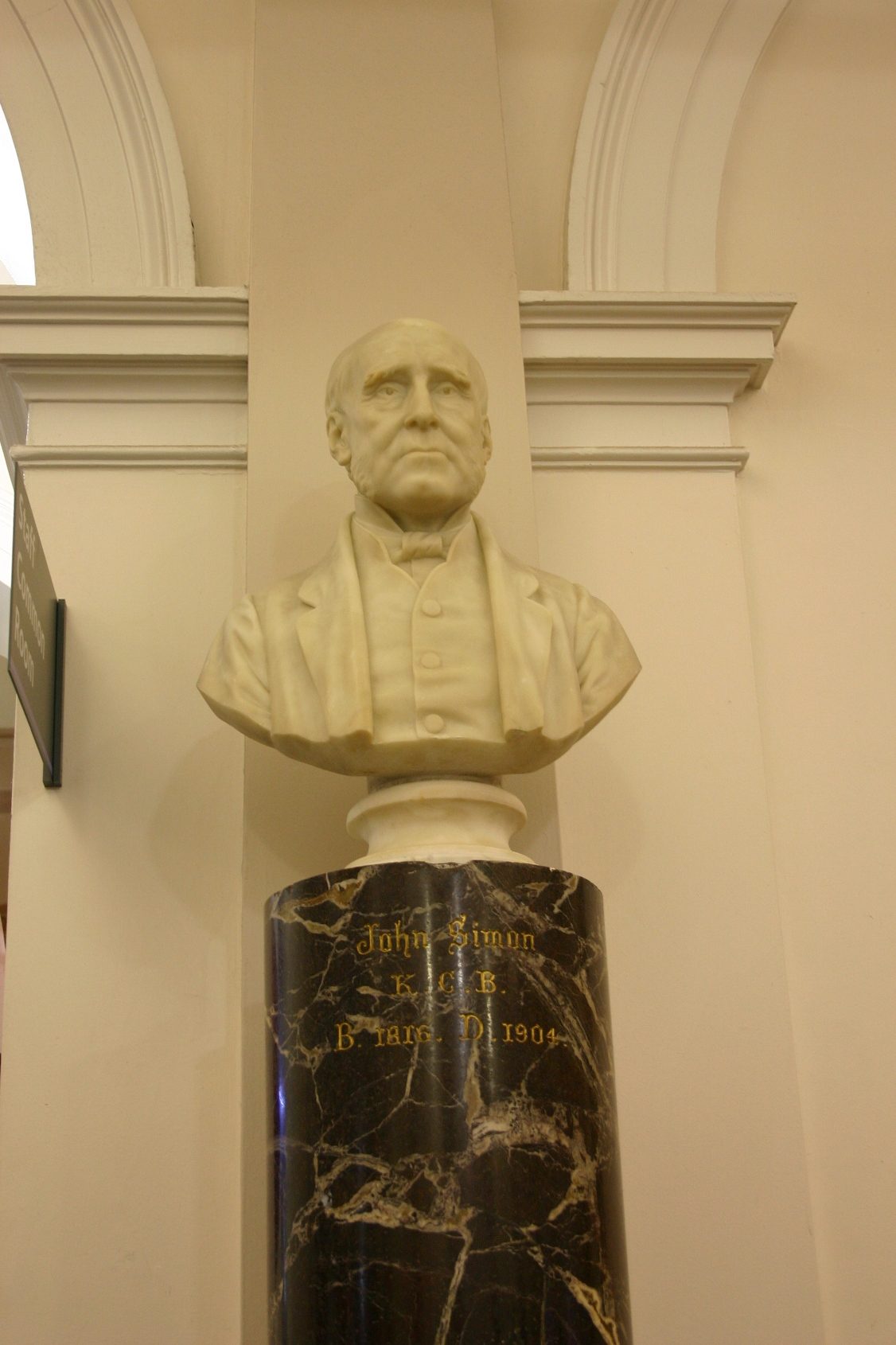 John Simon's bust, St Thomas', London (96).JPG